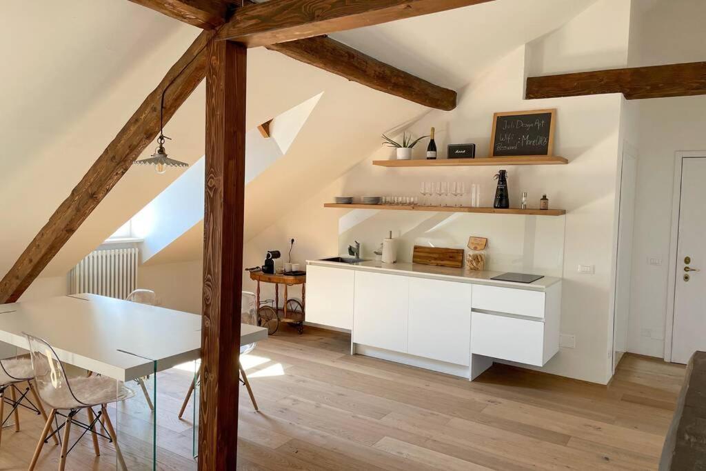 Design Apartment In The Heart Of Bolzano Dış mekan fotoğraf